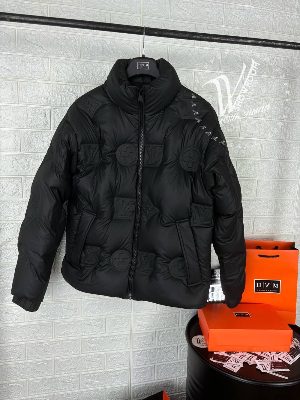 Пуховик Louis Vuitton Monogramm