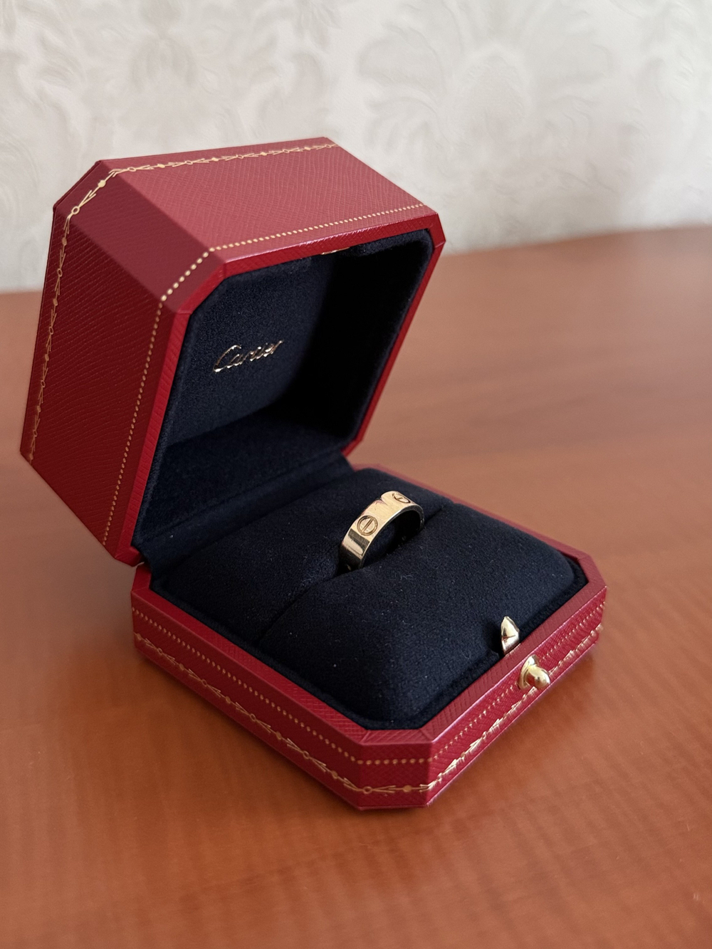 Кольцо Cartier Love Classic Model