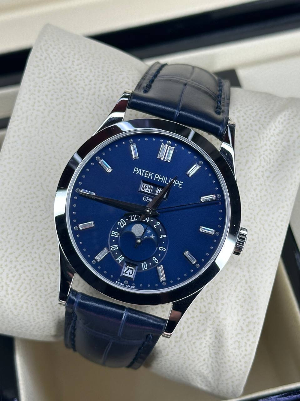 Часы Patek Philippe Annual Calendar 5396G-017
