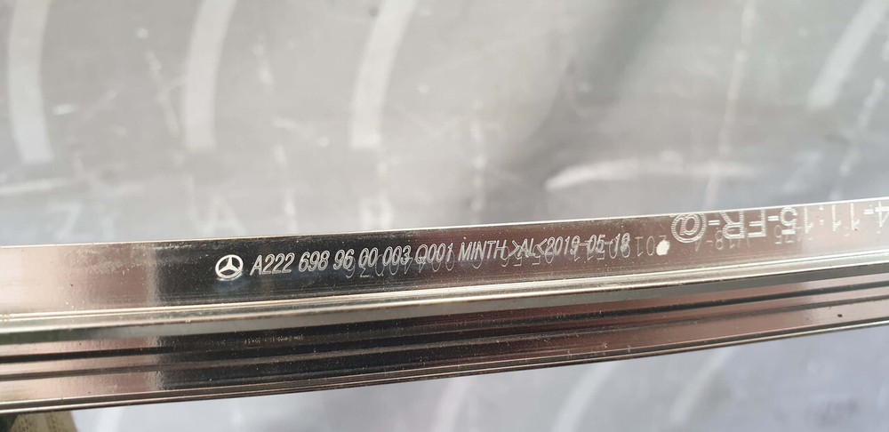 Молдинг двери передней правой Mercedes S (W222) 13-20 Б/У Оригинал A2226989600