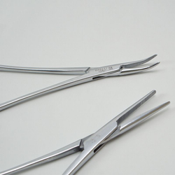 12,5 см Зажим, изогнутый, №6-12,5