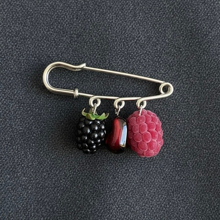 Брошь-булавка. Ягодный микс 🍇🍒