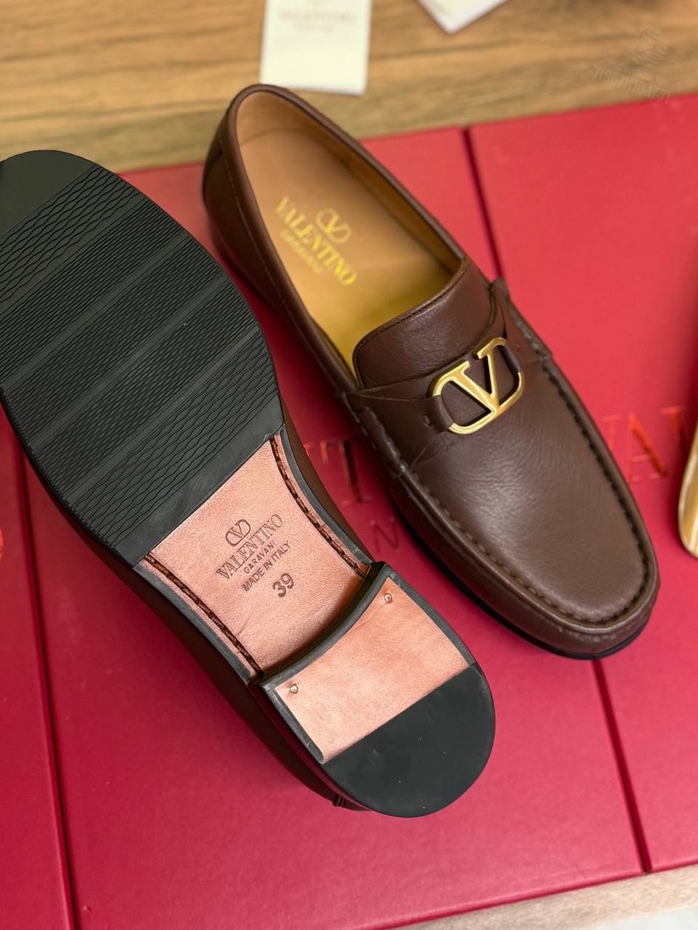 Лоферы Valentino