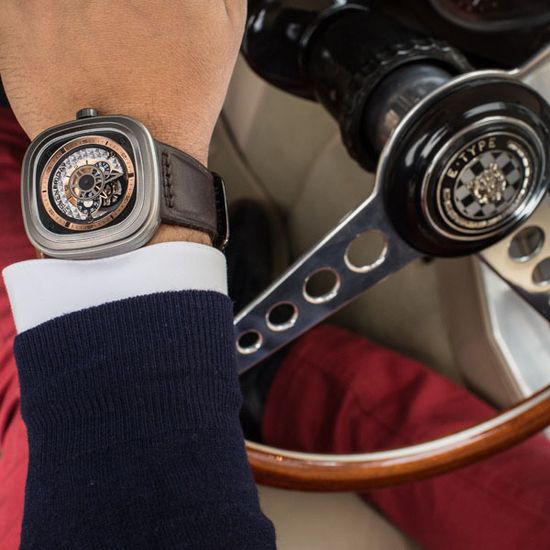 Наручные часы SEVENFRIDAY P2-1 Revolution