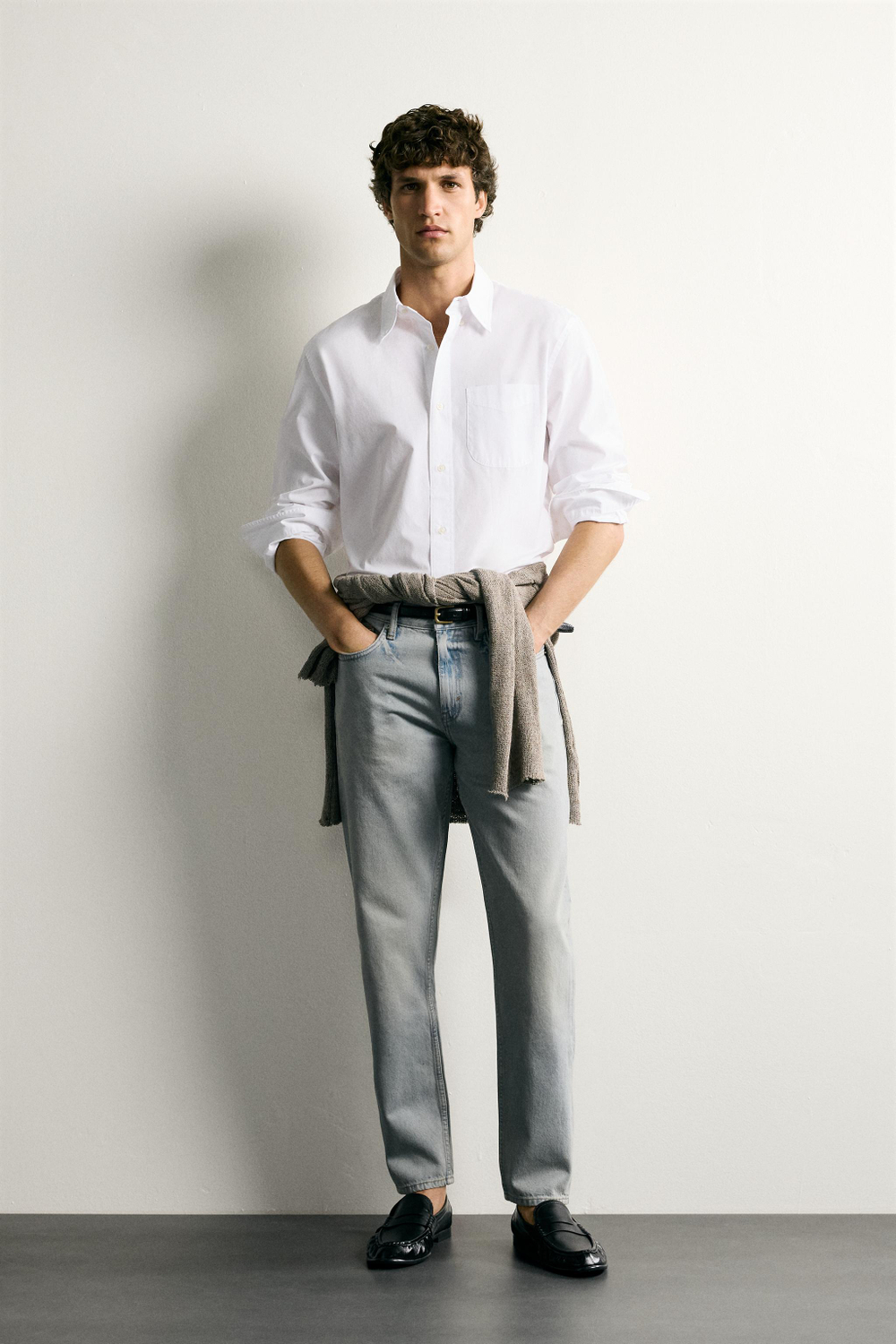 ДЖИНСЫ SLIM TAPERED — ZARA