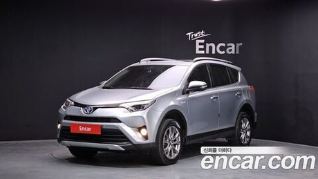 Toyota RAV4 2.5 4WD Hybrid — 2018