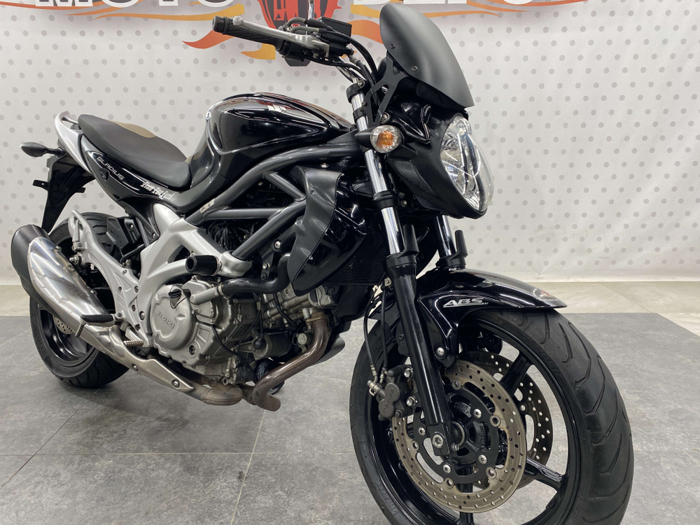 Suzuki Gladius SFV400 ABS , 2014