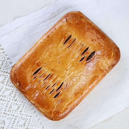 Пирог с яблоком и корицей