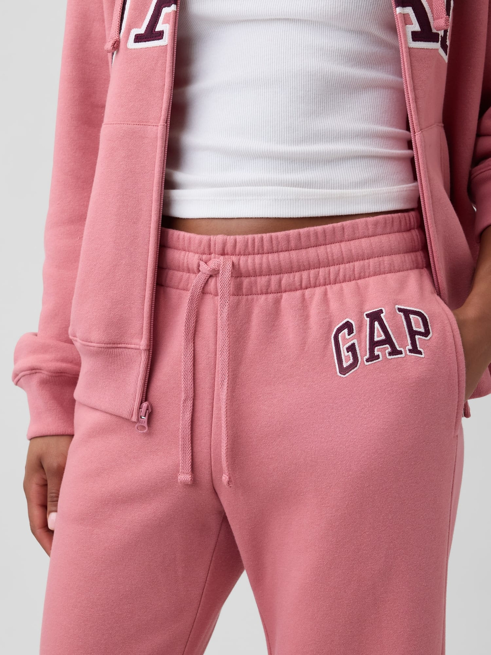 Флисовые спортивные брюки с логотипом Gap Bootcut - GAP