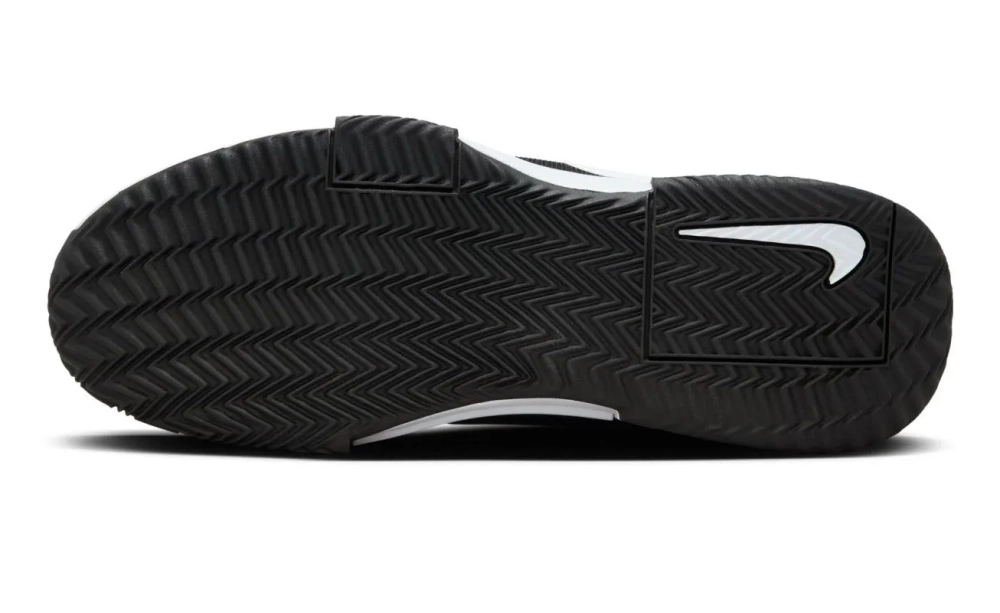 Теннисные кроссовки Nike Zoom GP Challenge 1 Clay - black/white/black