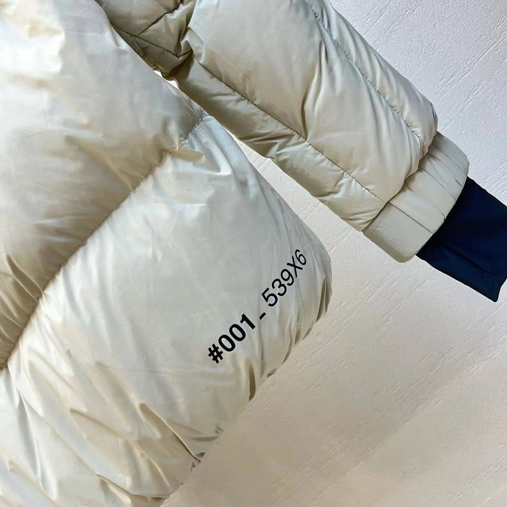 Пуховик Moncler Grenoble