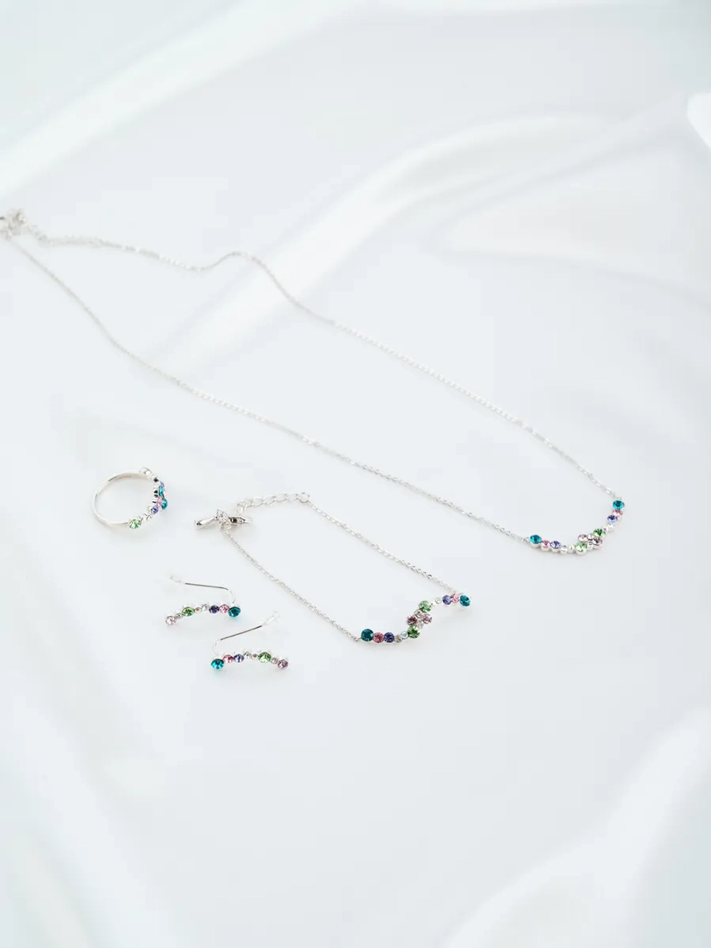 Серьги-клаймберы Млечный путь с разноцветными кристаллами Swarovski