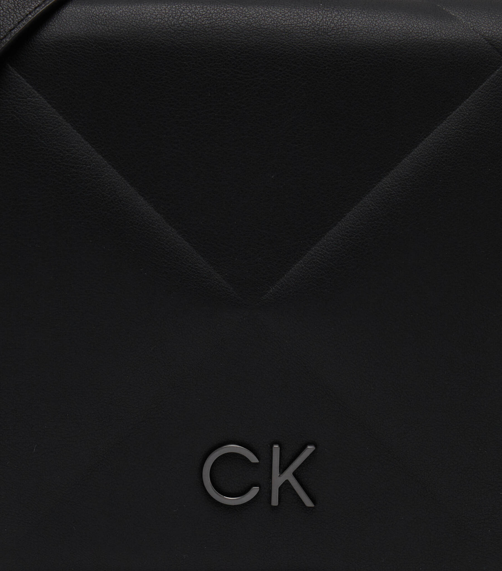 Сумка через плечо RE-LOCK QUILT Calvin Klein - черный(K60K611021)