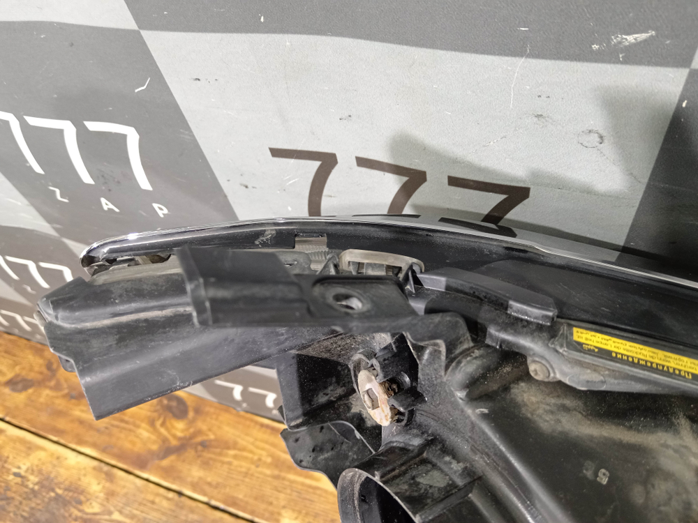 Фара левая ксенон Toyota Camry (XV50) 14-17 Б/У Оригинал 8118533891