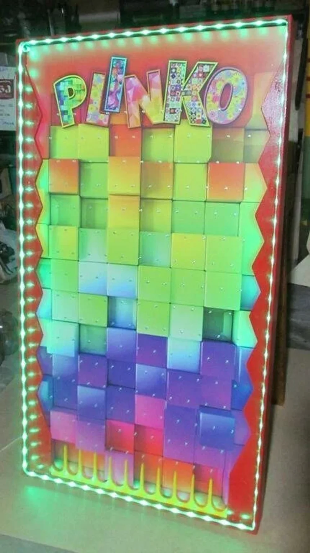 Plinko аркадный аттракцион