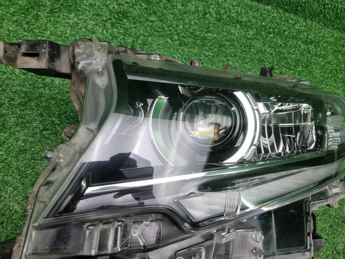 Фара левая Toyota LC Prado 150 (2017-н.в.) LED