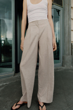 БРЮКИ ПРЯМОГО КРОЯ СО СКЛАДКАМИ ИЗ СМЕСОВОГО ЛЬНА — ZARA