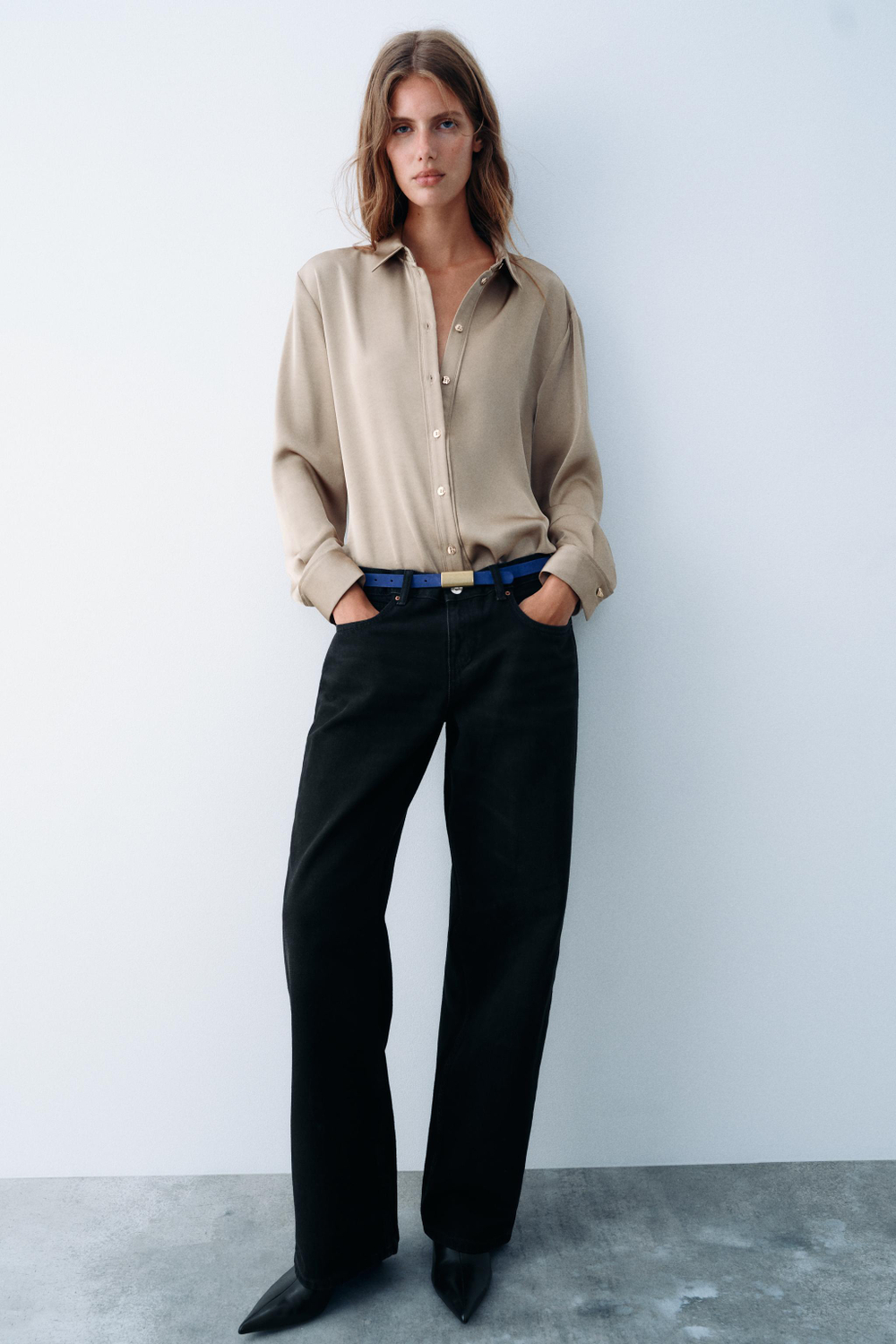 АТЛАСНАЯ РУБАШКА С ЗОЛОТИСТЫМИ ПУГОВИЦАМИ — ZARA