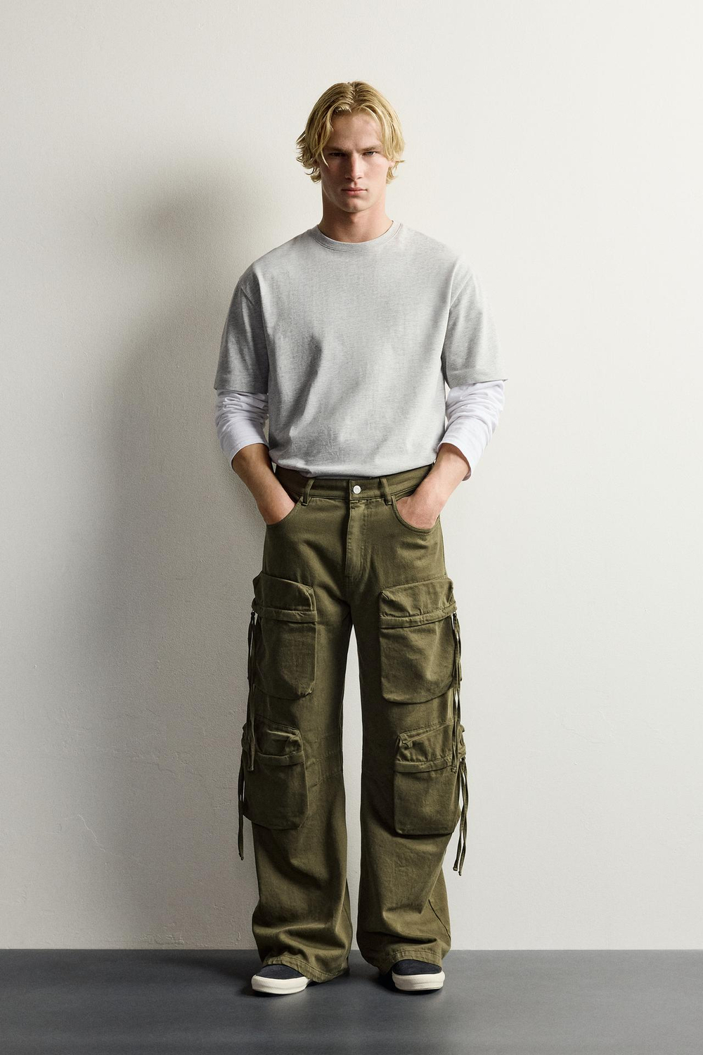 ZARA БРЮКИ КАРГО RELAXED FIT С КАРМАНАМИ, ЗЕЛЕНЫЙ