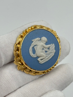 Брошь Wedgwood голубая