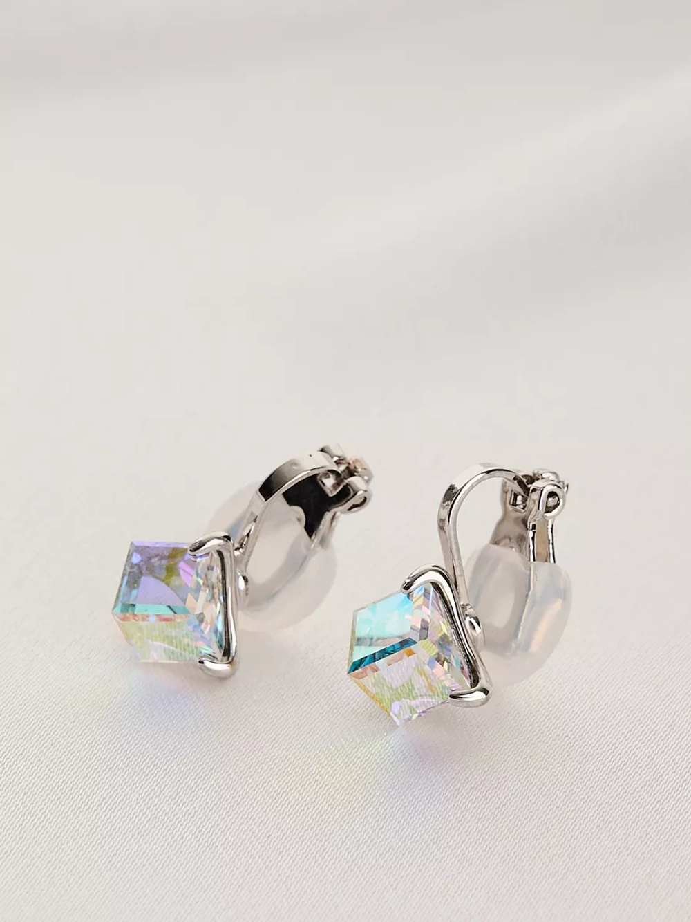 Клипсы Миражи с кристаллами-хамелеонами Swarovski