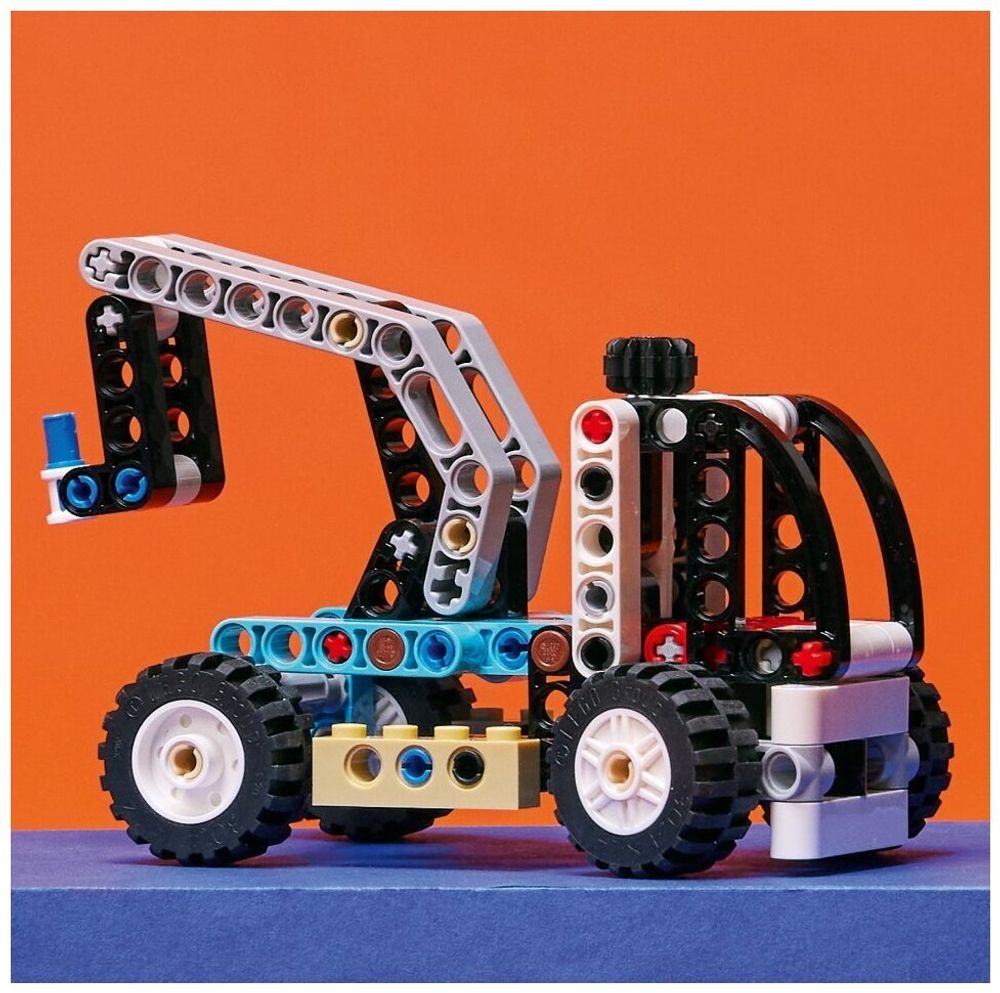 Конструктор LEGO Technic 42133 Телескопический погрузчик