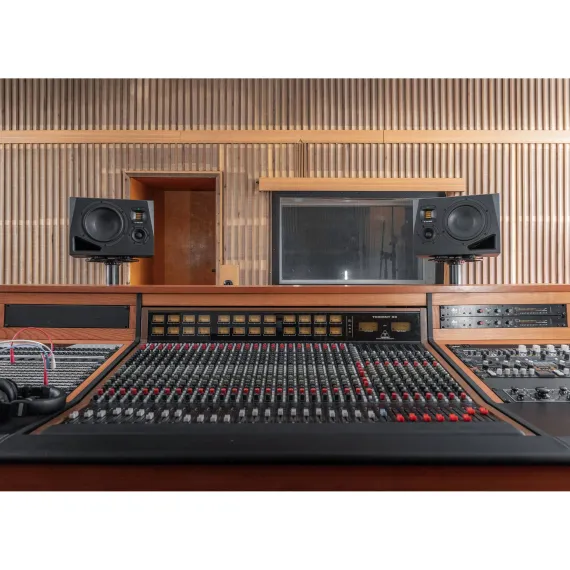 ADAM AUDIO A8H Right