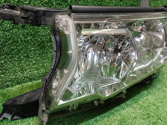 Фара левая Land Cruiser Prado 150 (17-нв) галоген