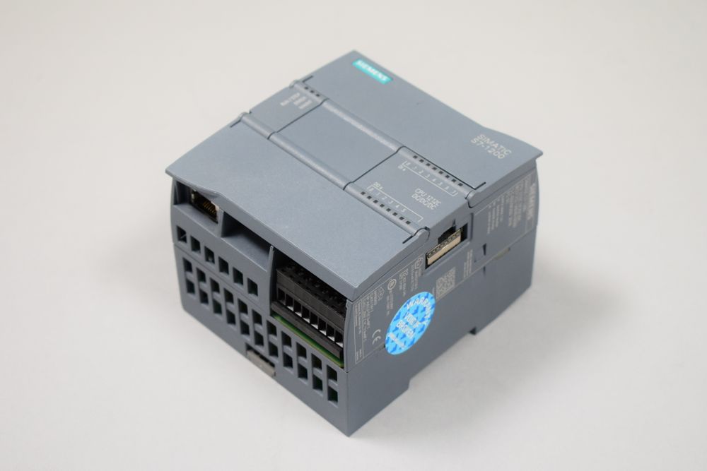 Б/у SIEMENS 6ES7212-1AE40-0XB0