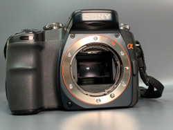 Sony A100