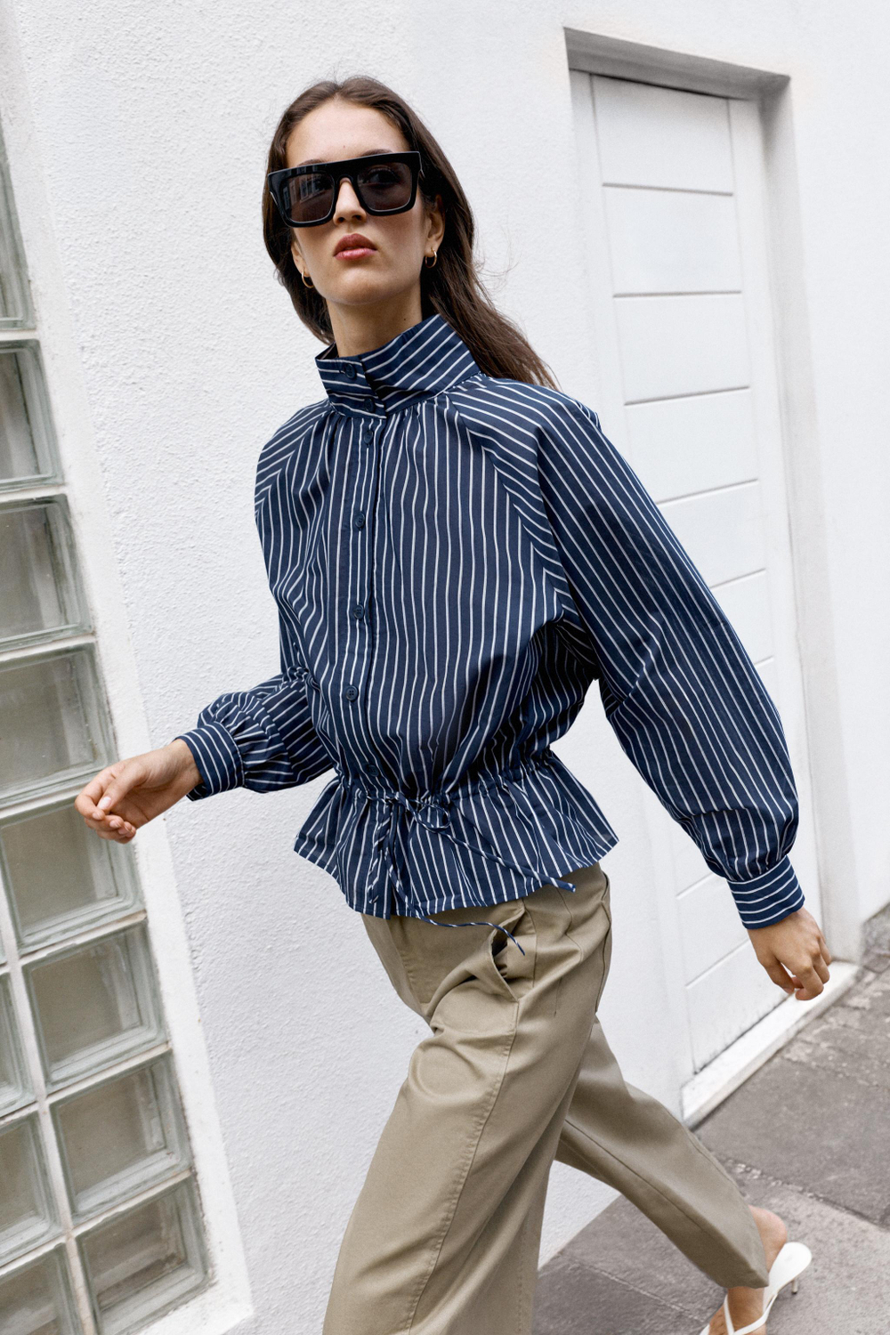 РУБАШКА В ПОЛОСКУ С ВОРОТНИКОМ-СТОЙКОЙ — ZARA