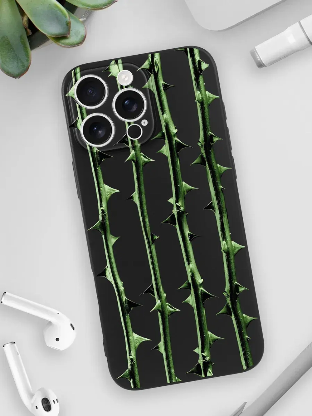 Чехол на iPhone 16 Pro Max