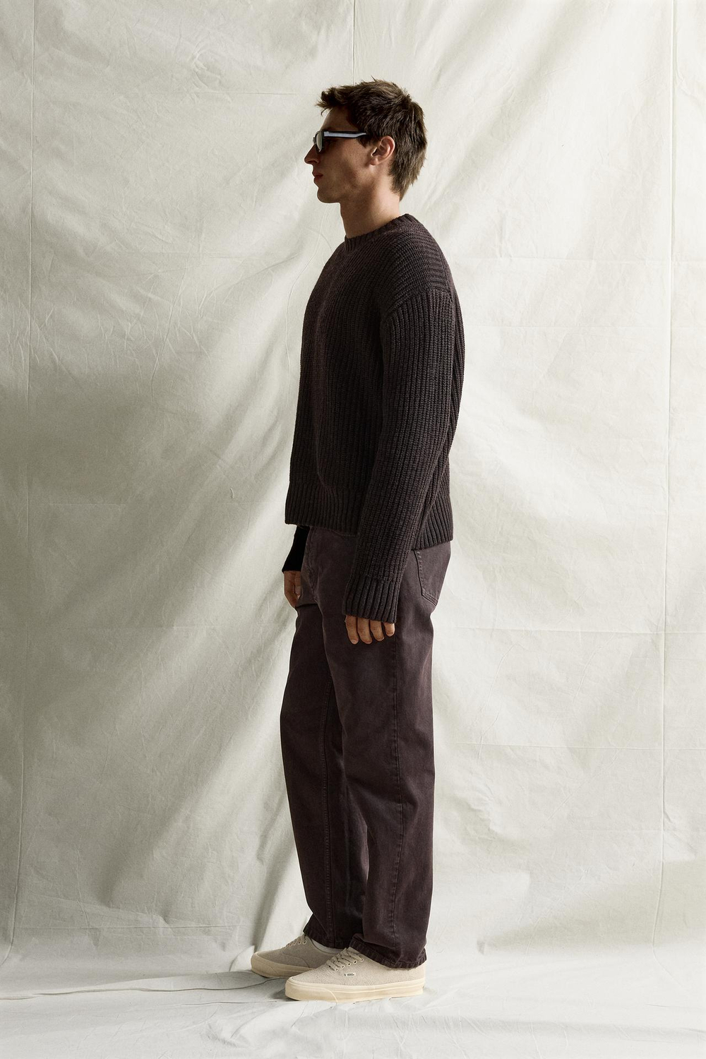 ZARA БРЮКИ STRAIGHT FIT С ЭФФЕКТОМ ВЫСТИРАННОЙ ТКАНИ, ТЕМНО-КОРИЧНЕВЫЙ