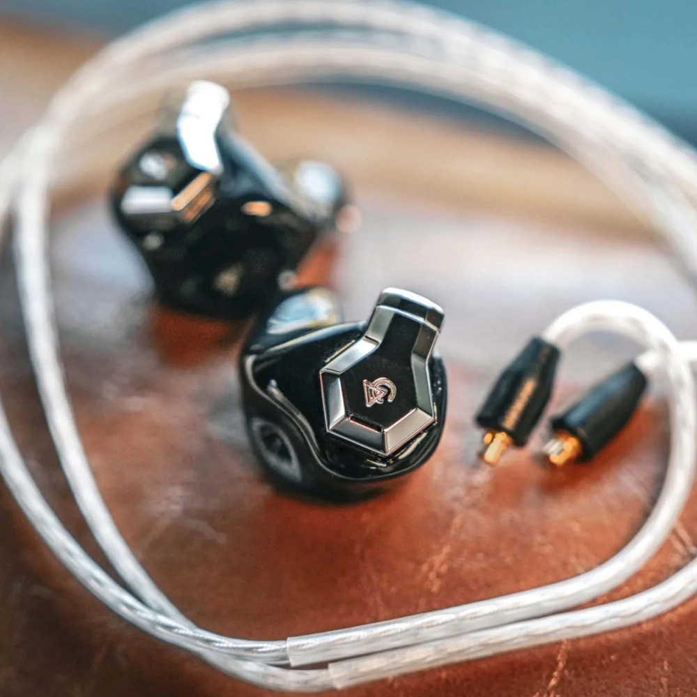 Проводные наушники CAMPFIRE AUDIO Ponderosa Deluxe black universal