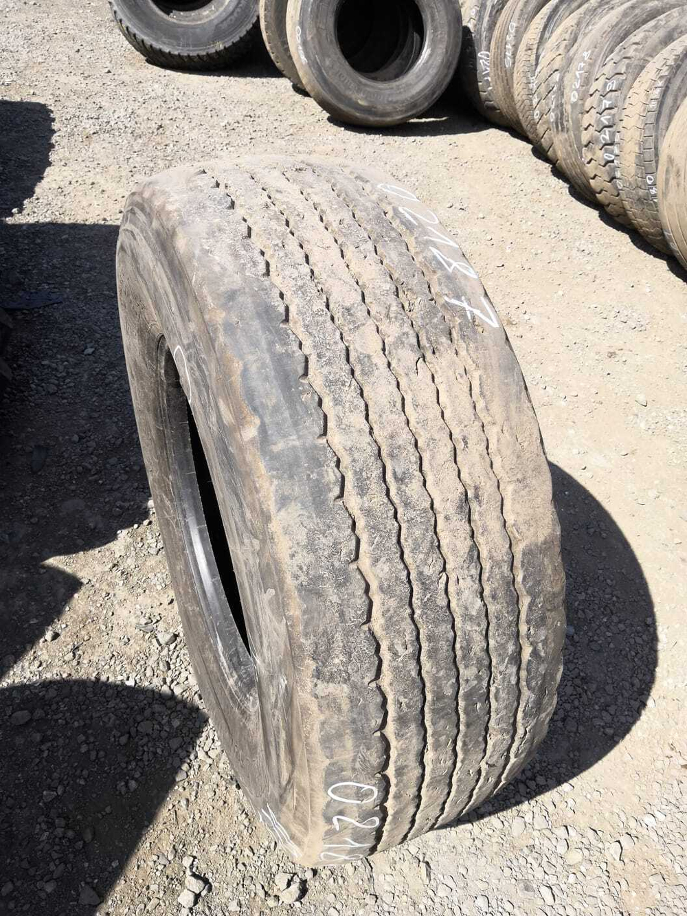 385/65R22.5 Bridgestone R164 шина б/у