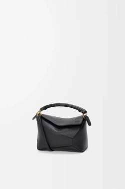 Loewe Мини-сумка Puzzle Edge из мягкой зернистой телячьей кожи, черный