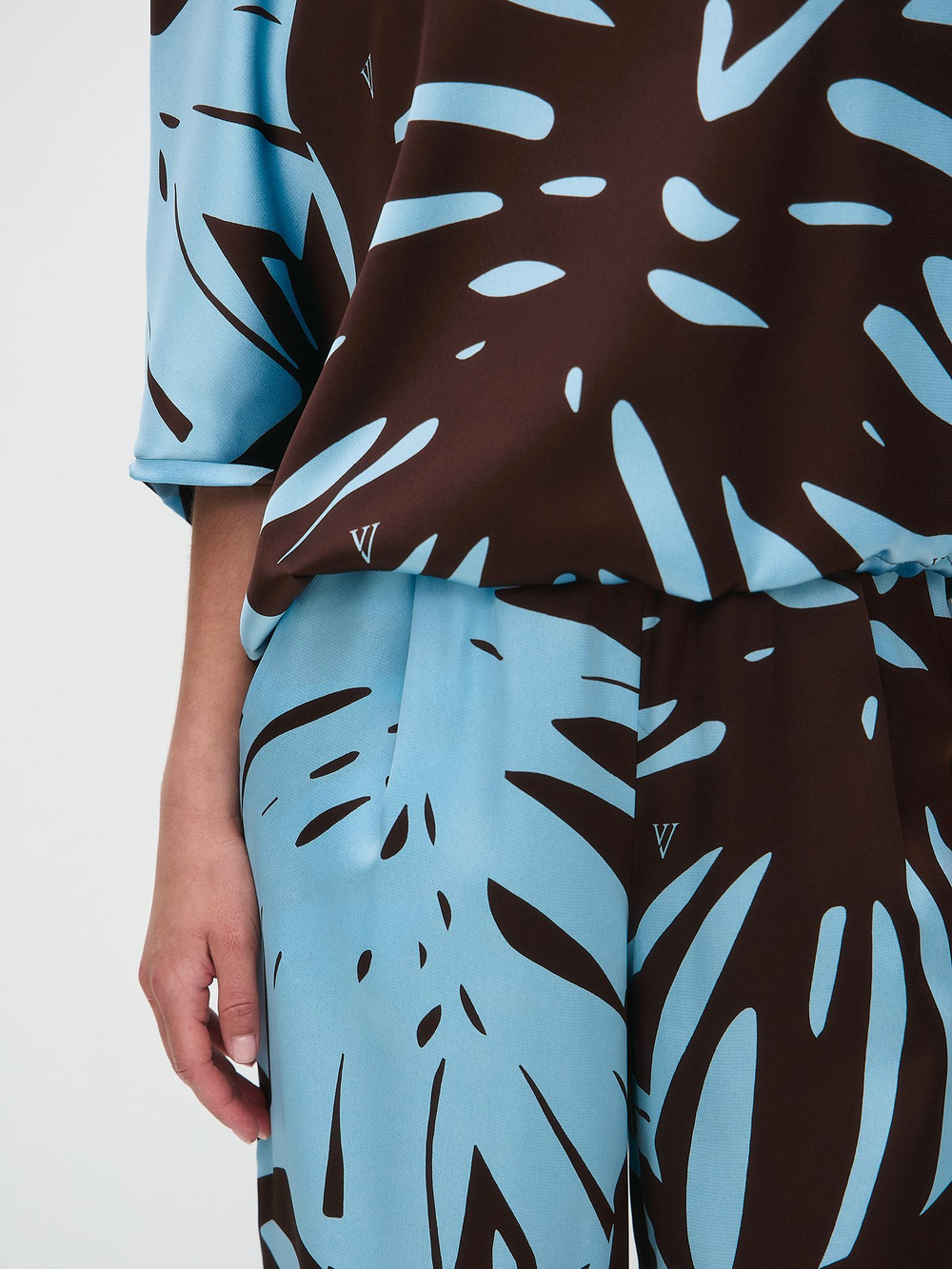 Костюм летний шелковый "ART SILK", 713.9072.09.01, цвет монстера бирюза