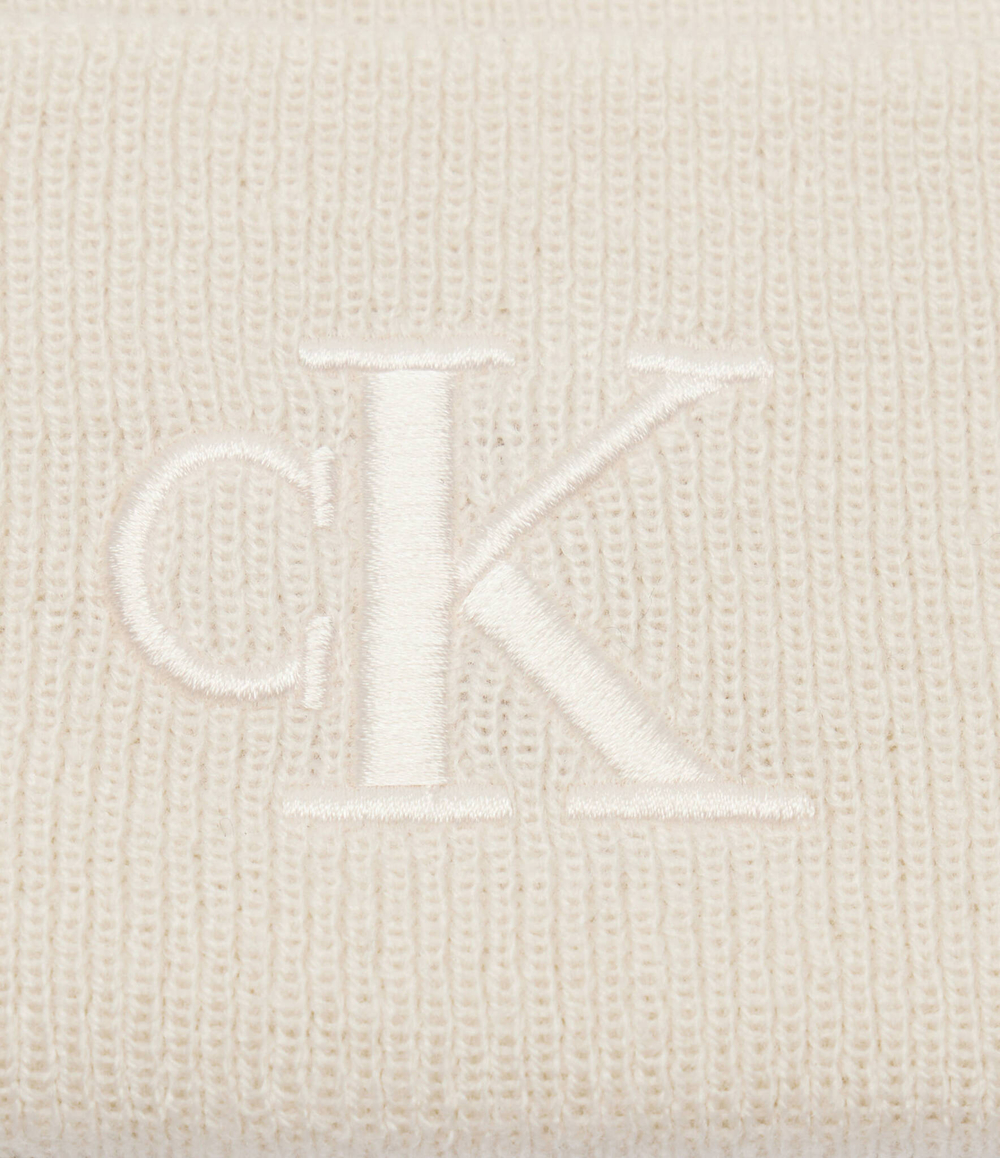 Шапка MONOGRAM EMBRO Calvin Klein Jeans - бежевый(K60K612319)