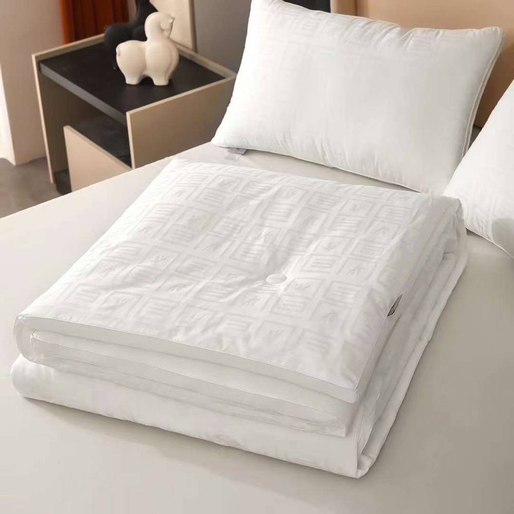 Теплое одеяло ETRO Base White 200х230