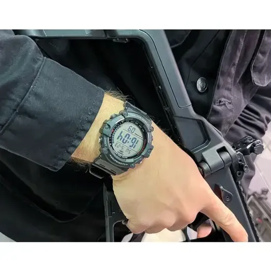 Электронные часы Casio AE-1500WH-1AVDF