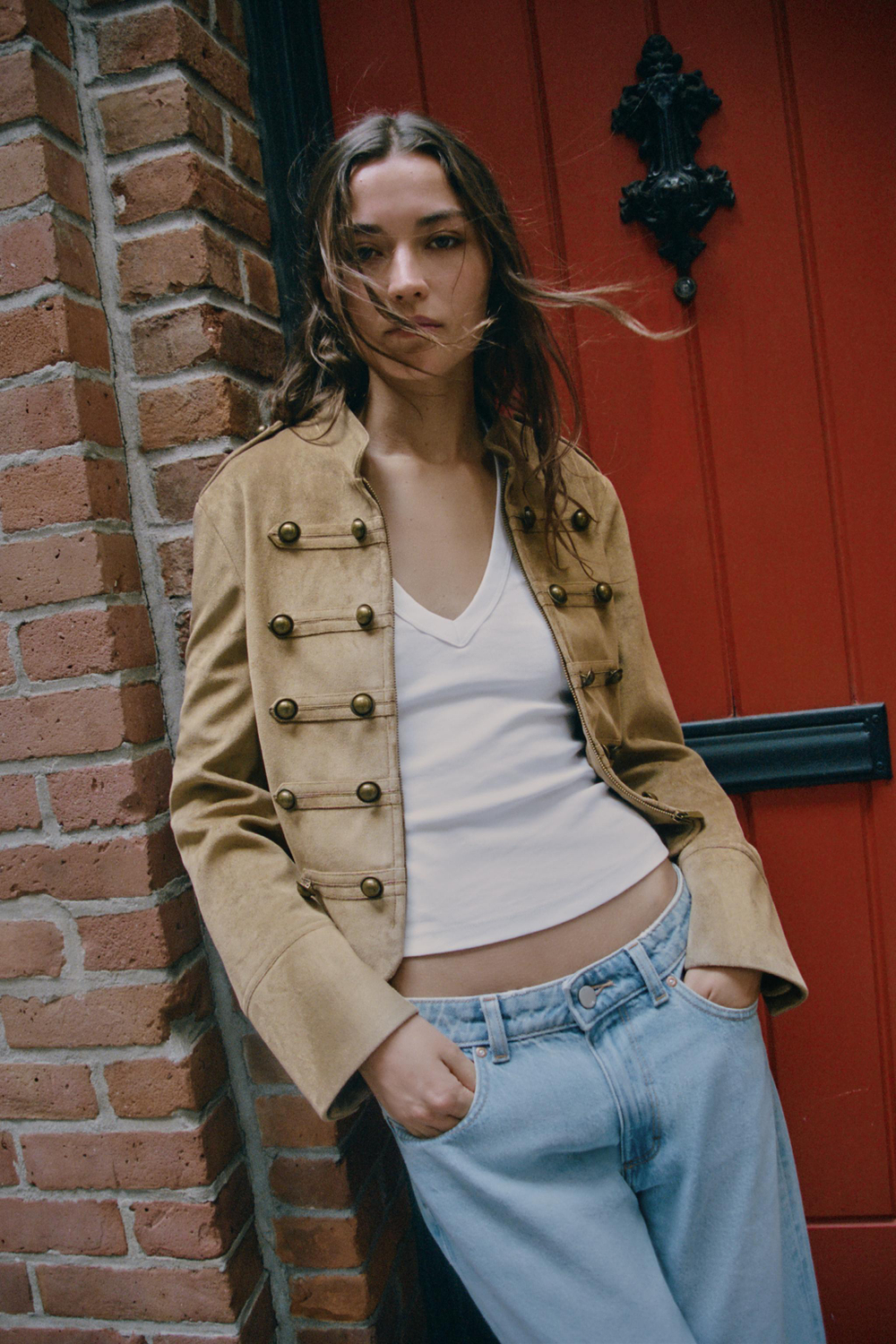 КУРТКА ИЗ ИСКУССТВЕННОЙ ЗАМШИ С ЗАСТЕЖКАМИ ТОГГЛ — ZARA