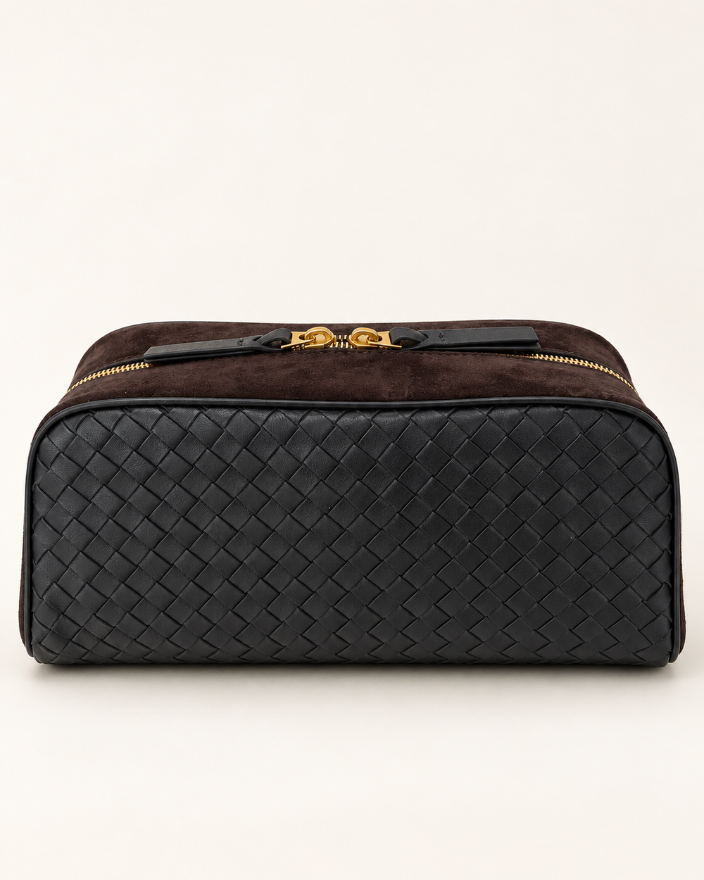 Сумка Bottega Veneta Nodo — чёрная с тёмно-коричневой замшей — основной ракурс