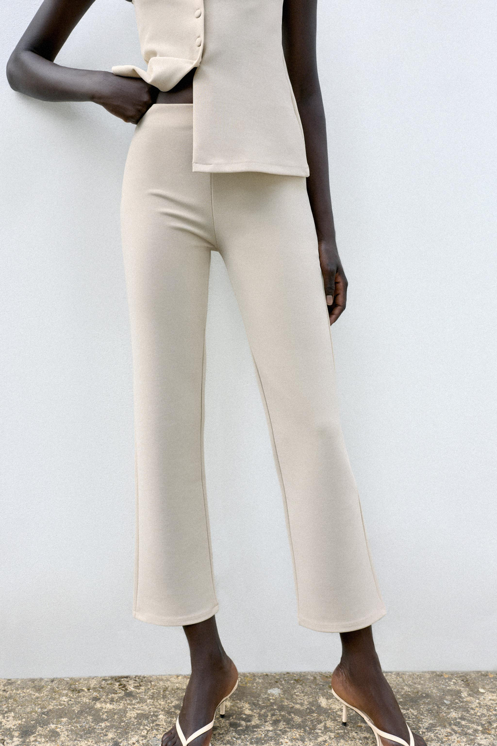 ЗАУЖЕННЫЕ БРЮКИ С КАРМАНАМИ — ZARA
