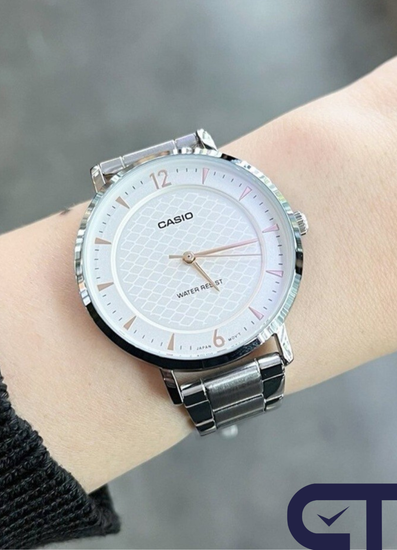 Casio LTP-VT04D-7A элегантные женские кварцевые часы из коллекции CASIO Collection.