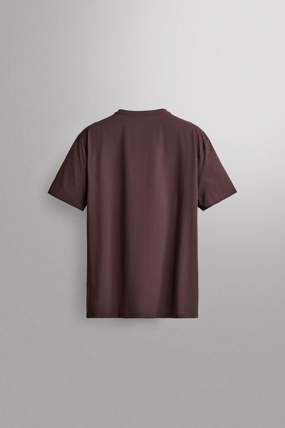 ZARA ТЕХНИЧЕСКАЯ ФУТБОЛКА С РЕЛЬЕФНОЙ ТЕКСТУРОЙ, БАКЛАЖАННЫЙ
