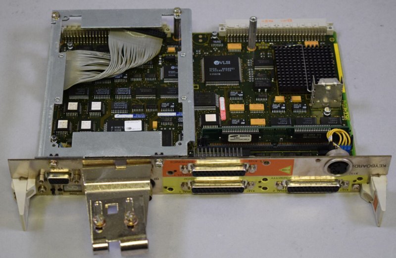 SIEMENS 6FC5110-0DB02-0AA2