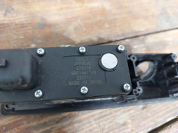 Ручка крышки багажника Geely Monjaro 21-нв Б/У Оригинал 7045133700