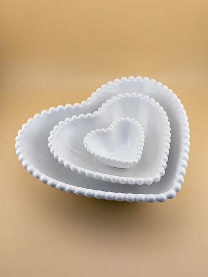 Блюдо-соусник сердечко 8х7,5х3,5 см. Бусины
