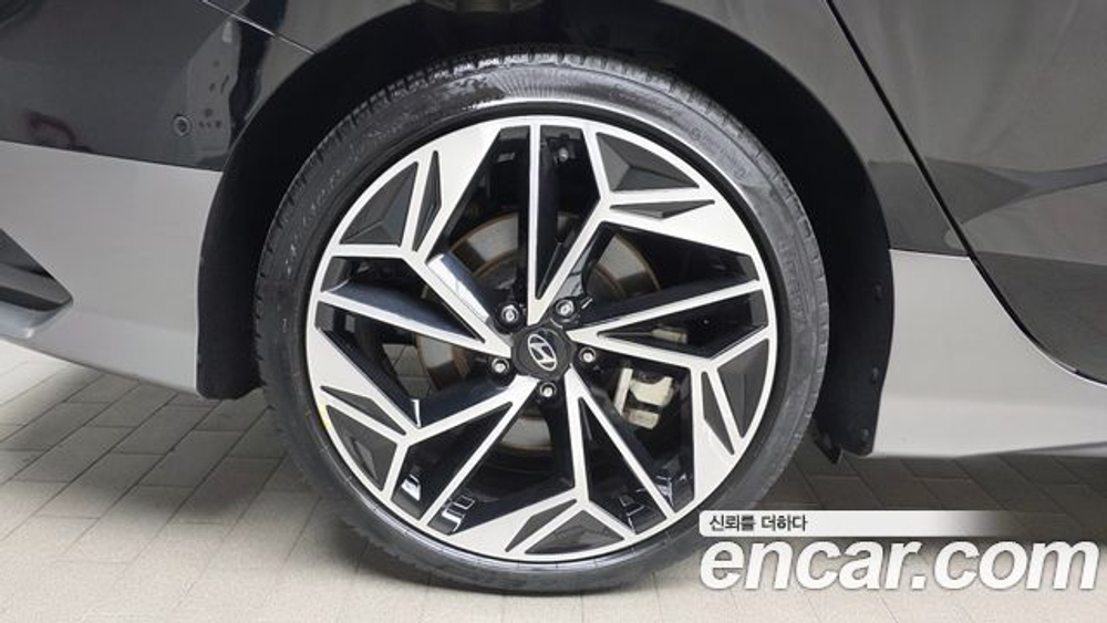 Hyundai Ioniq6 Long Range AWD — 2023
