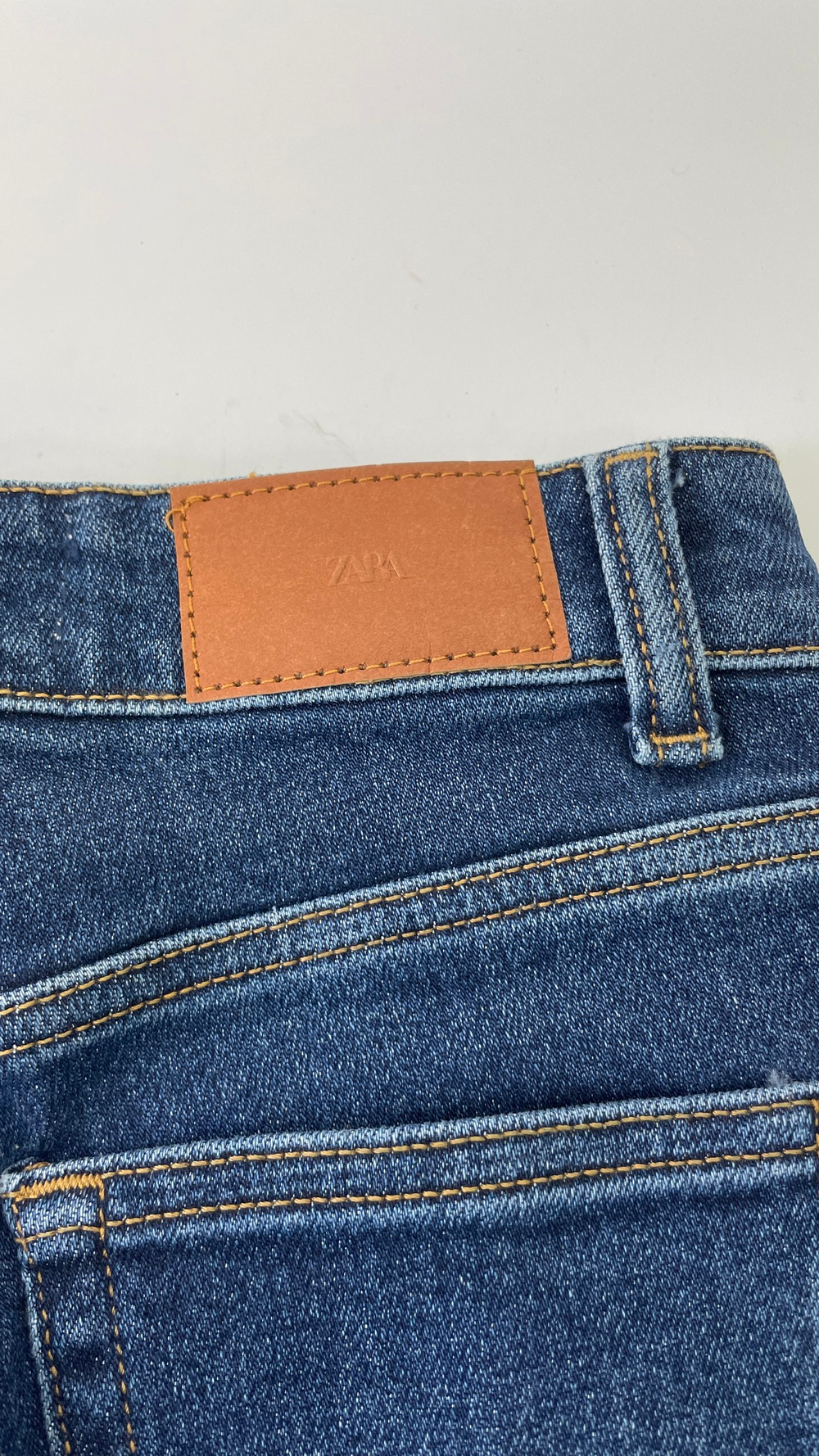 Джинсы Zara